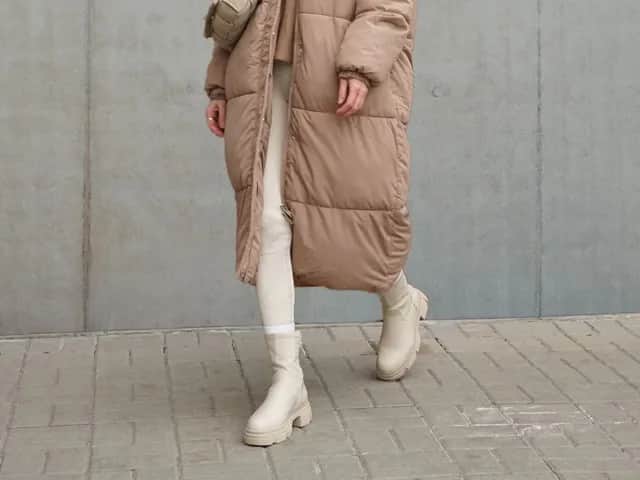 Jakie buty do długiej kurtki zimowej, by wyglądać modnie i ciepło?