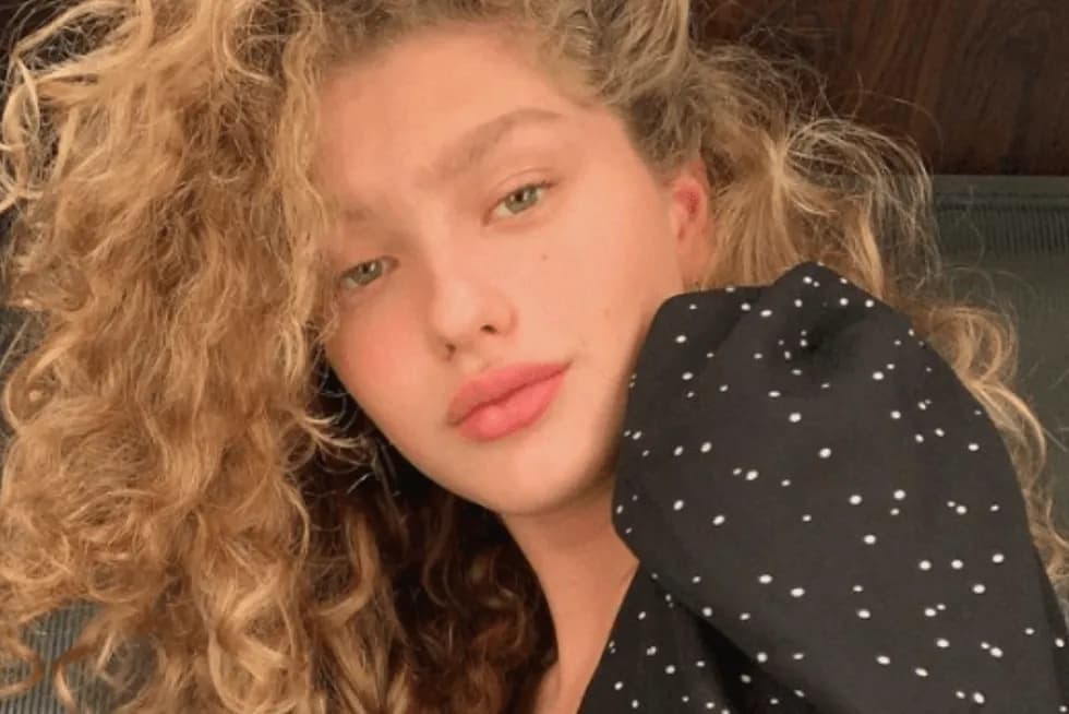 Jak zrobić loki na skarpetkach - łatwe metody bez ciepła dla każdego