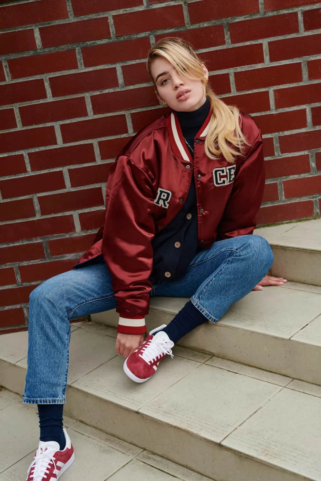 Najlepsze pomysły na outfit do szkoły – modne i wygodne stylizacje dla każdego