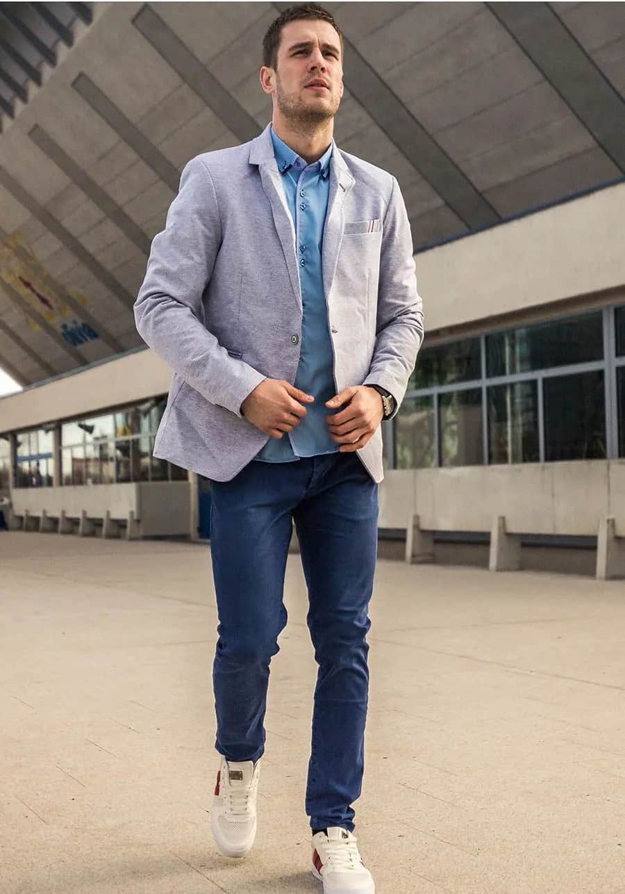 Stylizacja casualowa męska: jak uniknąć nudnych zestawów i wyglądać stylowo na co dzień