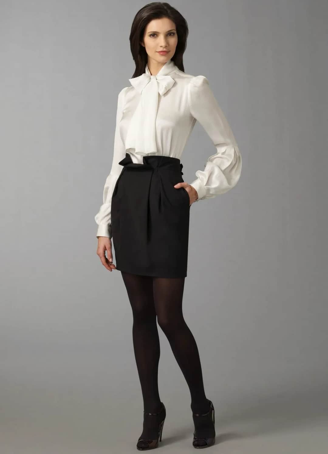 Jak dobrać idealną bluzkę do czarnej ołówkowej spódnicy na każdą okazję