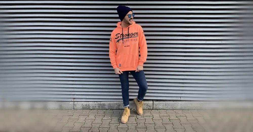 Jak przerobić bluzę z kapturem na modny i unikalny styl